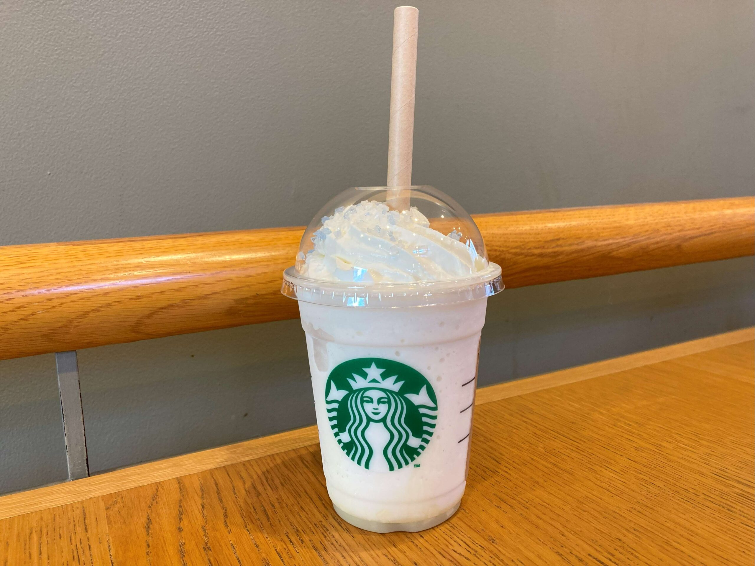 スタバ11月の新作「マカダミアホワイトスノーチョコレートフラペチーノ