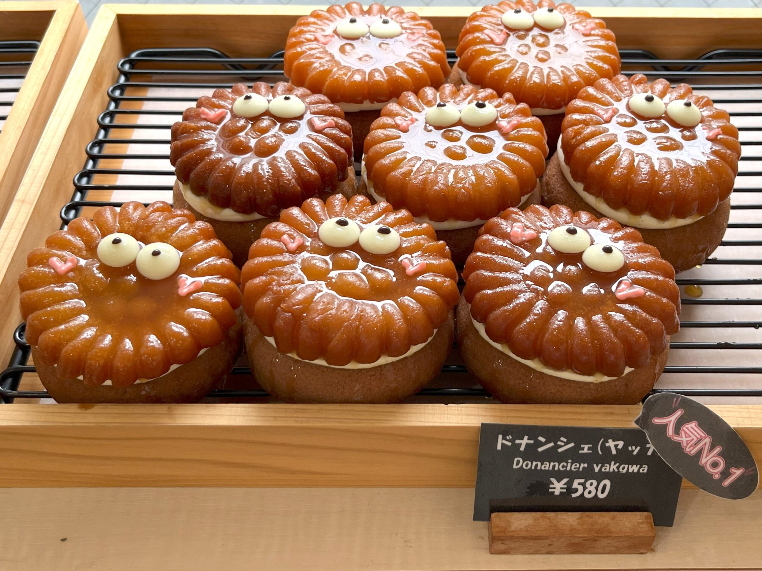 フォトジェニックな「ドナンシェ」が話題！新大久保の人気カフェ「cafe